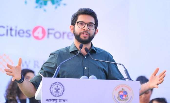 shiv sena aaditya thackeray to protest against vedanta foxconn project going to gujarat on september