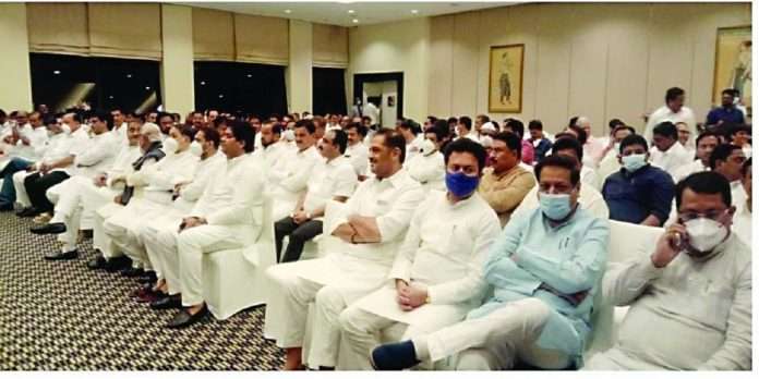 12 MLAs present at the meeting of Mahavikas Aghadi
