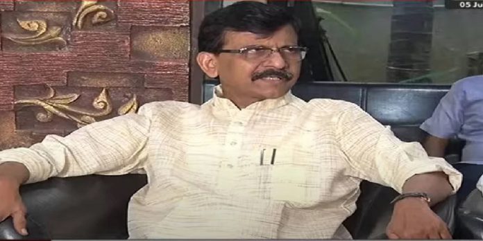eknath shinde bjp government will collapse sanjay raut statement over raosaheb danves