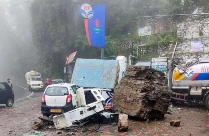 heavy rainfall in himachal pradesh severe devastation 6 killed 15 missing, 22 death