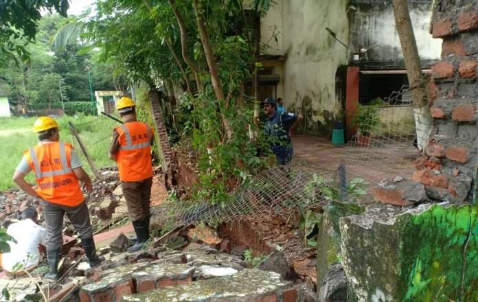 school thane wall collapse