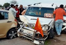 maharashtra samruddhi mahamarg nagpur Accident involving 10 vehicles headed for Shinde groups Dussehra rally