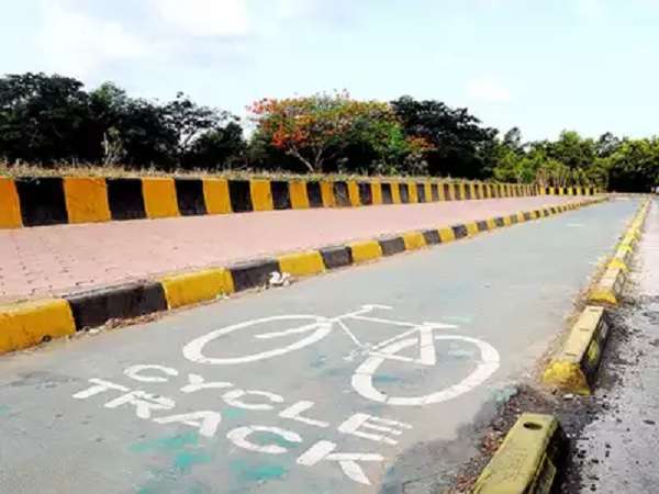 cycle track on mumbai
