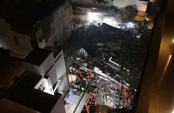 lucknow residential building collapse many feared trapped
