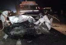 mumbai ahmedabad national highway car and luxury bus accident four death