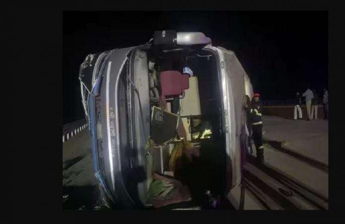horrific private bus accident on samrudhi highway in buldana one dead many injured