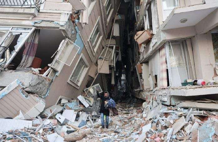 rest of world turkey and syria Earthquake death toll passes 21000 first aid convoy enters northwest syria