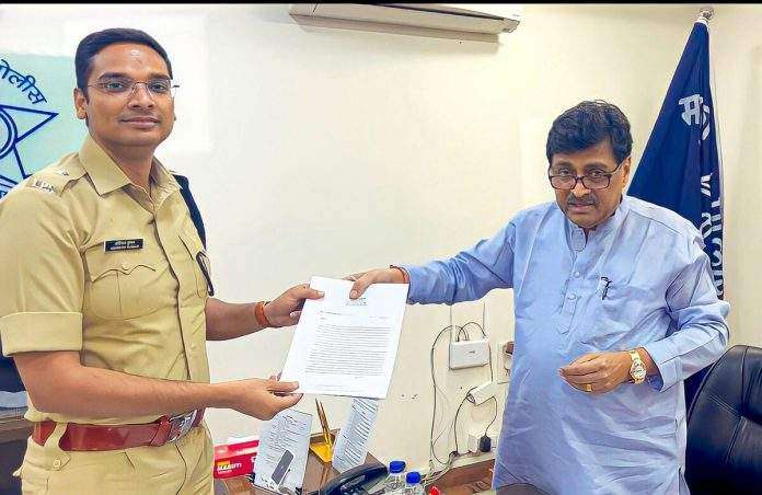 Former Chief Minister Ashok Chavan filed a police complaint