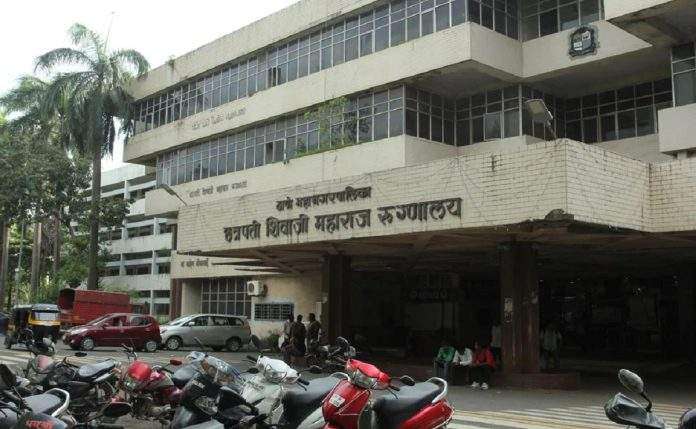 Chhatrapati Shivaji Maharaj Hospital open Librarie for patients and their relatives for reading books