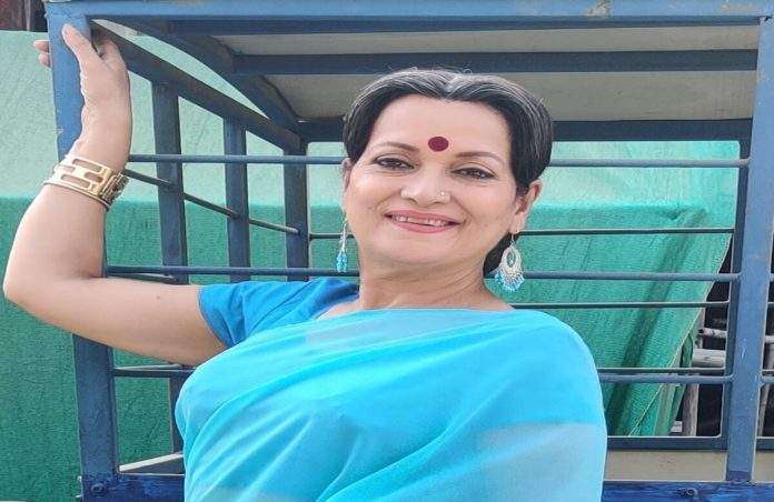 Discipline of theater helped me to work in different mediums: Actress Himani Shivpuri