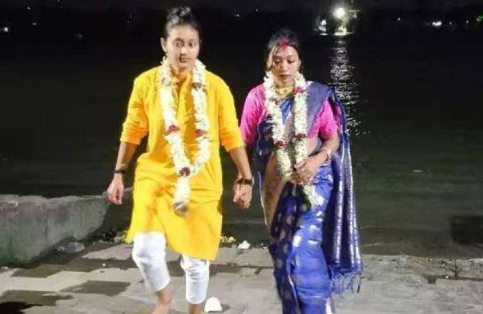 west bengal Kolkata same sex marriage divorce from husband and then the girl married the girl photos viral on social media