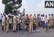 India Karnataka Accident 10 people including two children dead in accident bus and car near mysuru