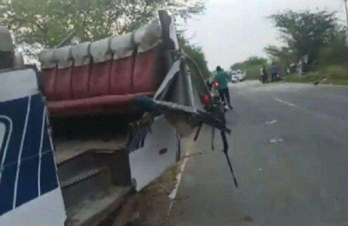Fatal accident in UP Jalaun gaon bus hit by dumper 5 dead 15 injured