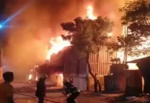 Fire at a wood godown in Pune, incidents in the timber market